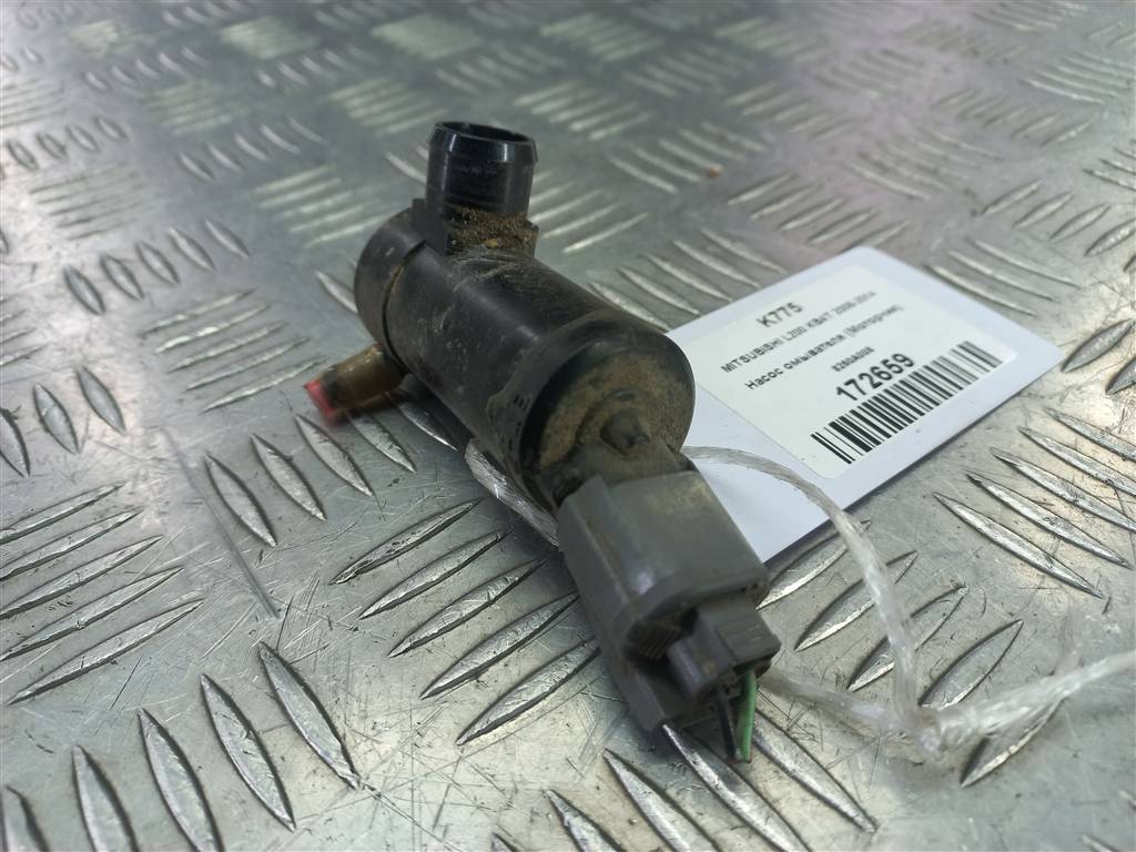 насос омывателя (моторчик) MITSUBISHI L200  2.5 DI-D 4WD MT (178 л.с.)L200  IV (2006—2014) Пикап 8260A008, 1780 рублей, Москва