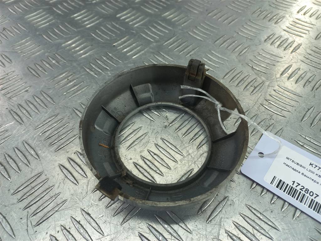 накладка бампера переднего MITSUBISHI L200  2.5 DI-D 4WD MT (178 л.с.)L200  IV (2006—2014) Пикап 6400a966, 1550 рублей, Москва