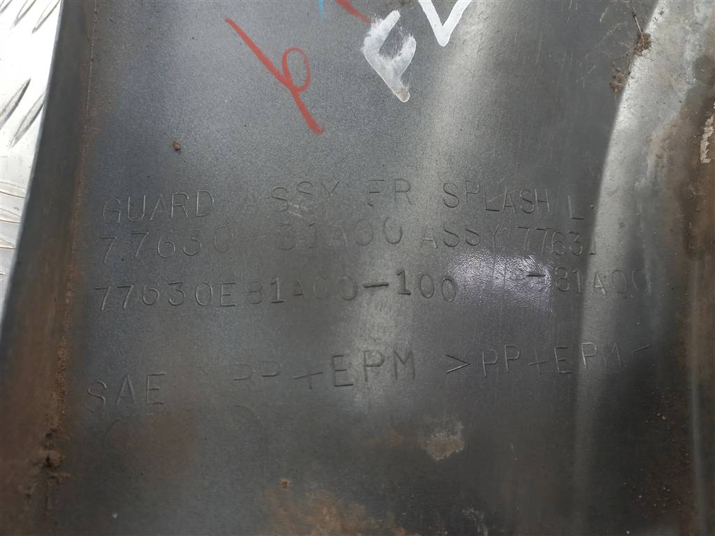 накладка крыла переднего SUZUKI JIMNY 1.3 4WD MT (86 л.с.)Jimny  III рестайлинг (2005—2012) Внедорожник 7763081A00, 7300 рублей, Москва