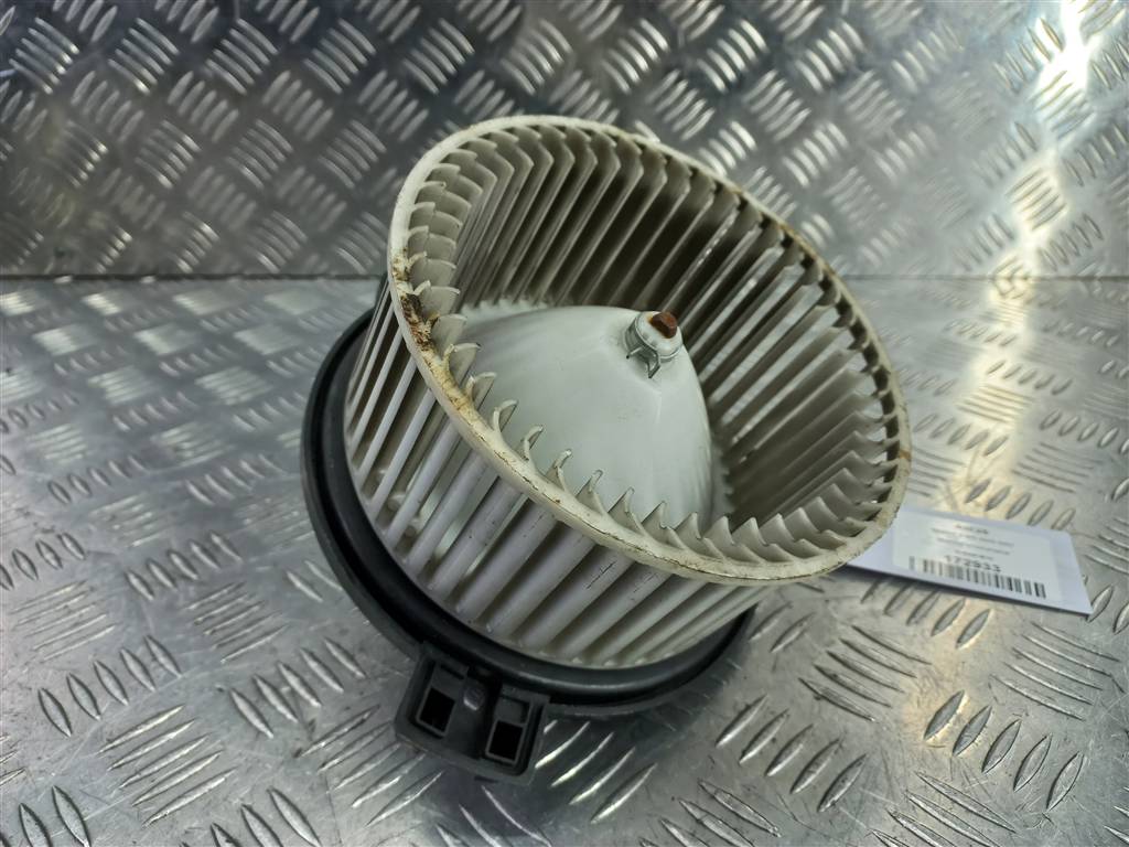 моторчик отопителя MAZDA 6  GJ8A61B10, 3279 рублей, Москва