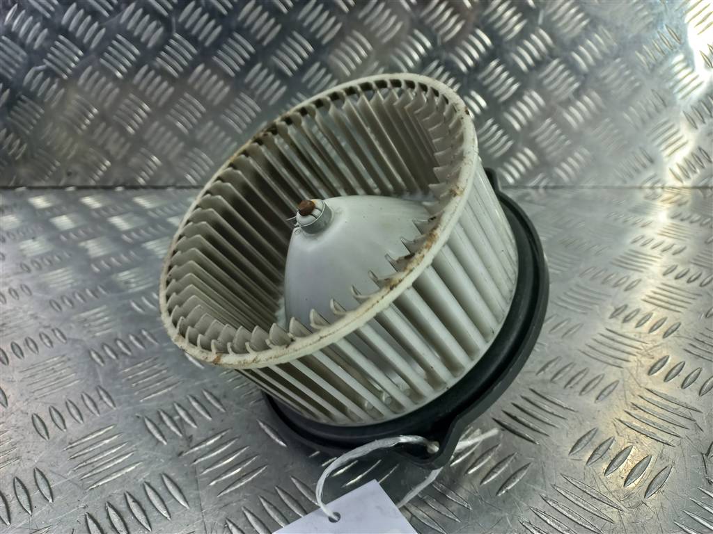 моторчик отопителя MAZDA 6  GJ8A61B10, 3279 рублей, Москва