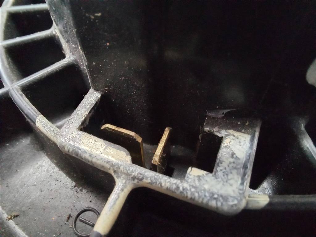 моторчик отопителя MAZDA 6  GJ8A61B10, 3279 рублей, Москва