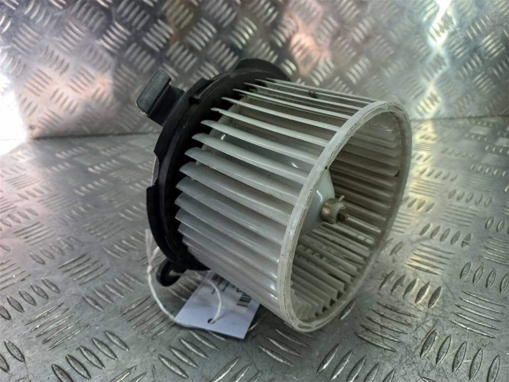 моторчик отопителя SUZUKI SX4 1.6 MT (125 л.с.)Swift  III (2004—2011) Хетчбэк 7415080J10, 5350 рублей, Москва