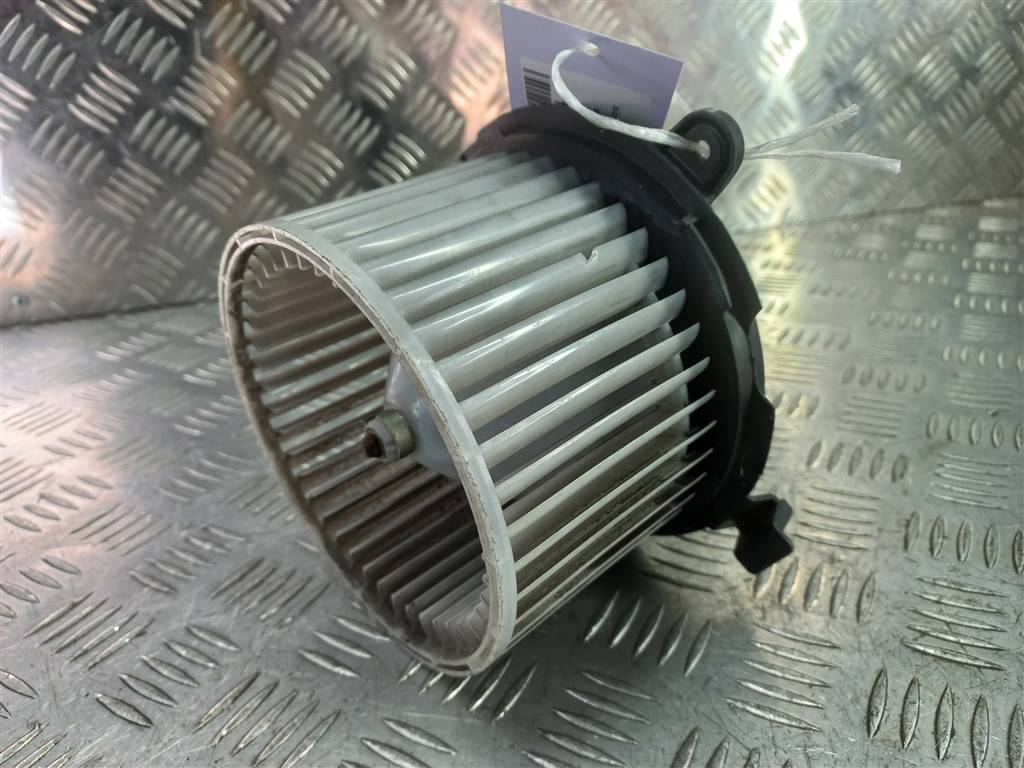 моторчик отопителя SUZUKI SX4 1.6 MT (125 л.с.)Swift  III (2004—2011) Хетчбэк 7415080J10, 5350 рублей, Москва