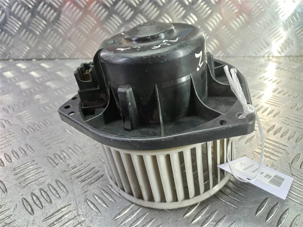 мотор отопителя SUZUKI IGNIS 1.3 MT (93 л.с.)Ignis  II (2003—2008) Хетчбэк 7415086G00, 2130 рублей, Москва