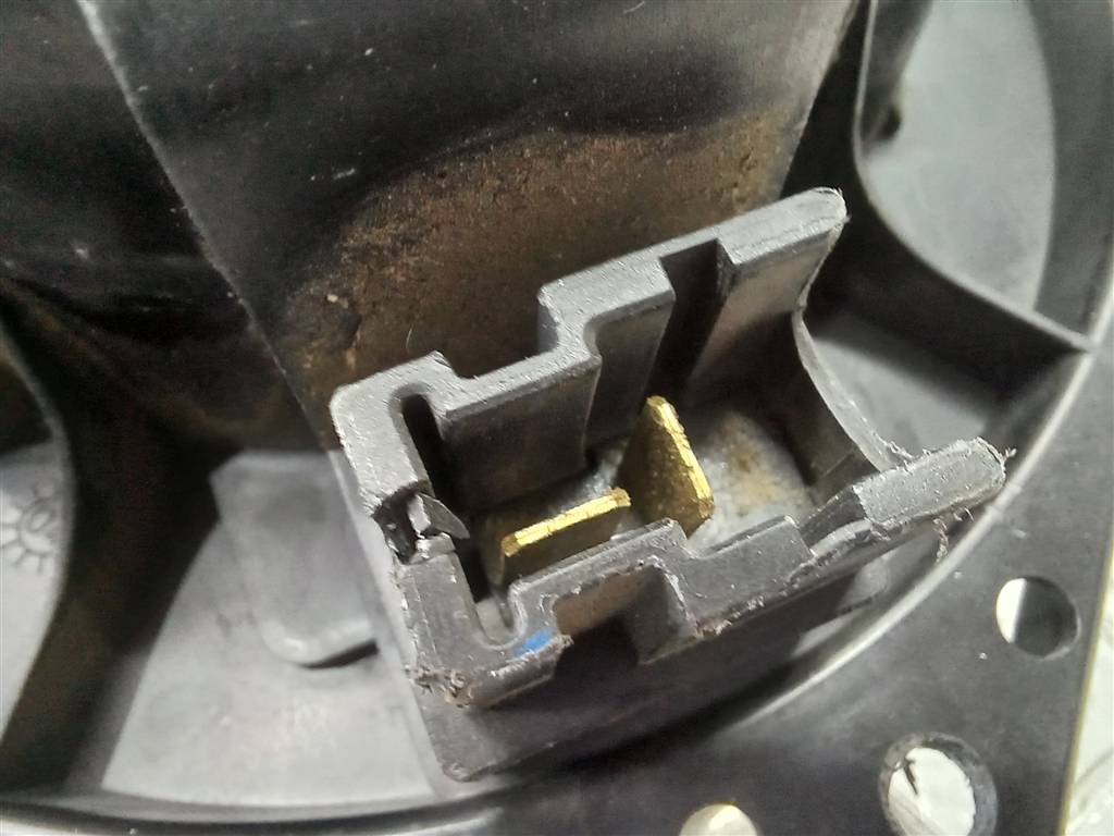 мотор отопителя SUZUKI IGNIS 1.3 MT (93 л.с.)Ignis  II (2003—2008) Хетчбэк 7415086G00, 2130 рублей, Москва