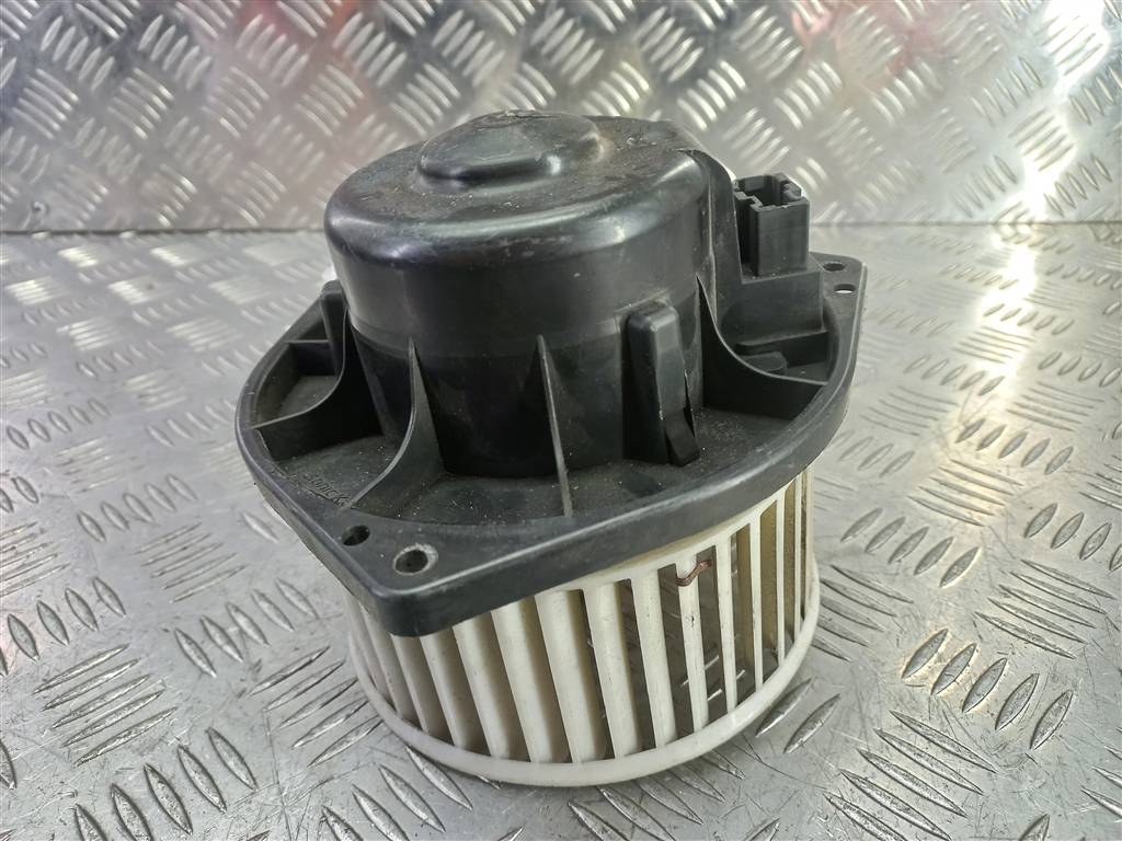 моторчик отопителя SUZUKI IGNIS 1.5 MT (99 л.с.)Ignis  II (2003—2008) Хетчбэк 7415086G00, 2130 рублей, Москва