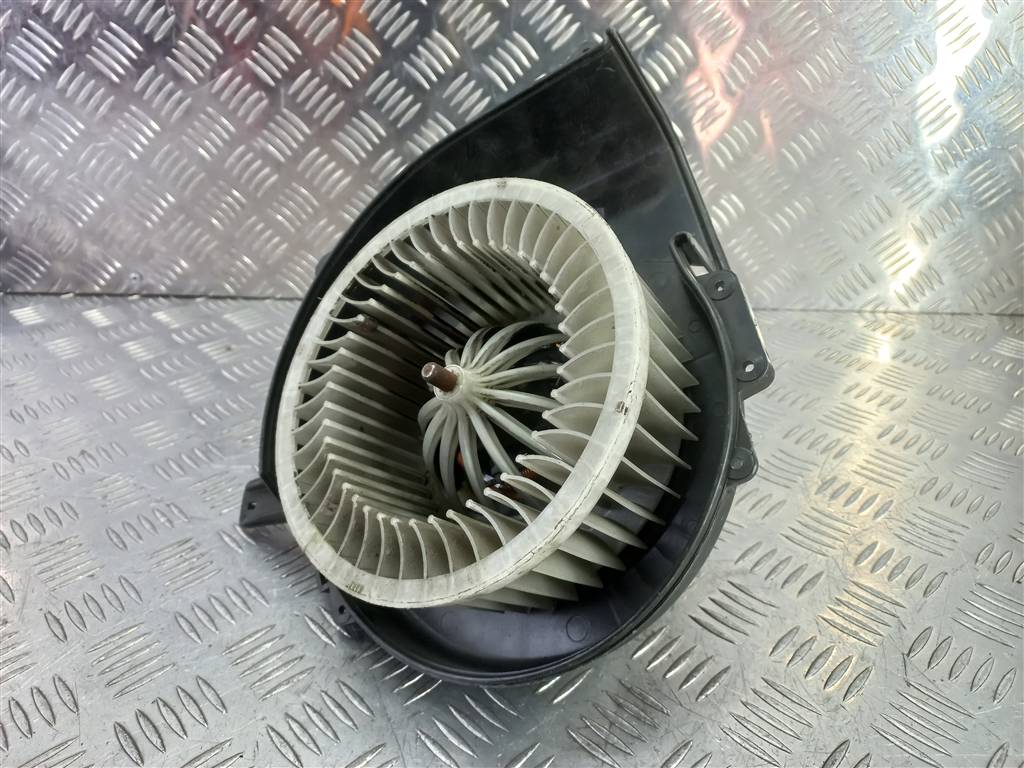 моторчик отопителя SKODA FABIA  6Q2819015H, 2820 рублей, Москва