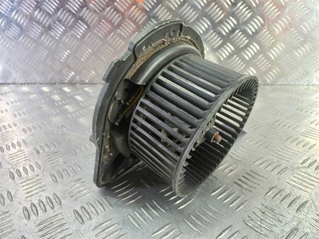 моторчик отопителя SKODA SUPERB  8D2820021, 1780 рублей, Москва