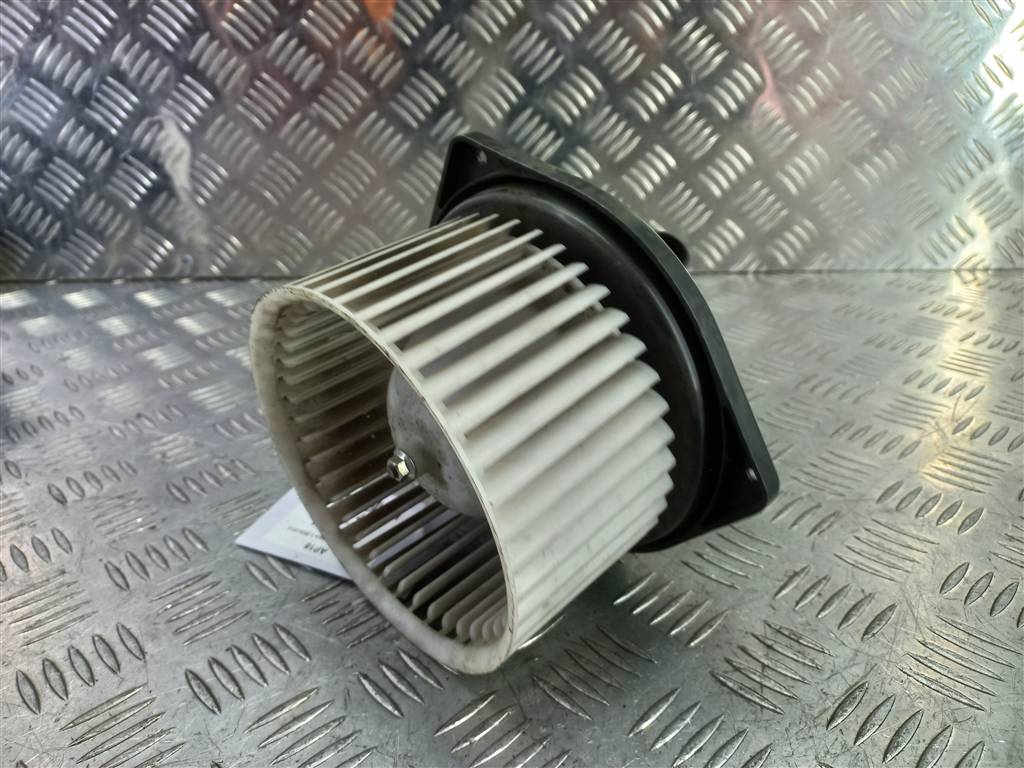 моторчик отопителя SUZUKI Grand Vitara 2.4 4WD MT (166 л.с.)Grand Vitara  II рестайлинг (2008—2012) Внедорожник 7415076K02, 3390 рублей, Москва