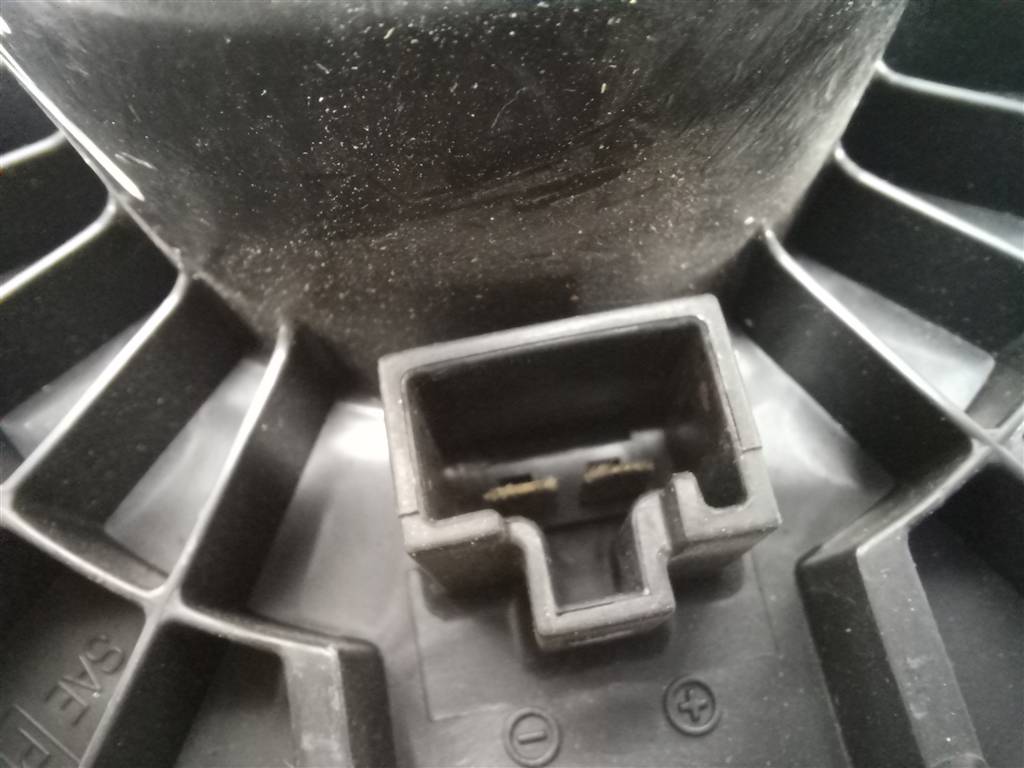 моторчик отопителя SUZUKI SX4 1.6 MT (125 л.с.)Swift  III (2004—2011) Хетчбэк 7415063J00, 980 рублей, Москва