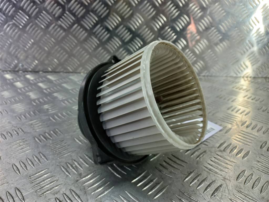 моторчик отопителя SUZUKI JIMNY 1.3 4WD MT (86 л.с.)Jimny  III рестайлинг (2005—2012) Внедорожник 7415081A01, 5350 рублей, Москва