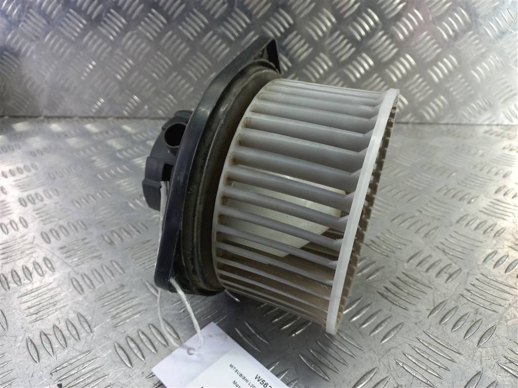 моторчик отопителя MITSUBISHI L200  2.5 DI-D 4WD MT (178 л.с.)L200  IV (2006—2014) Пикап 7802A045, 2130 рублей, Москва