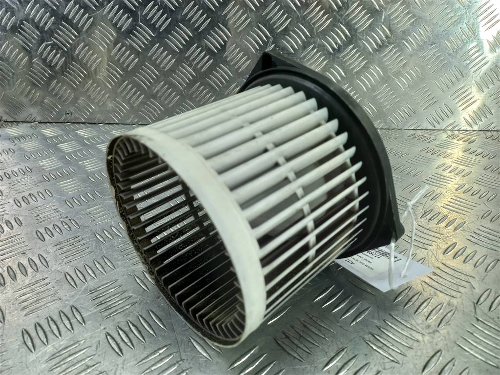 моторчик отопителя HONDA Civic 1.8 MT (140 л.с.)Civic  VIII (2005—2009) Хетчбэк 79310SMGE41, 4079 рублей, Москва