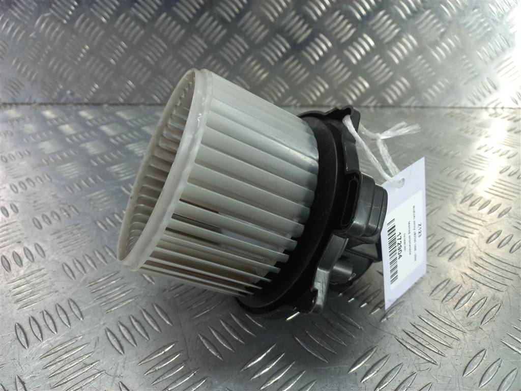 моторчик отопителя SUZUKI JIMNY Jimny 7415081A01, 5350 рублей, Москва
