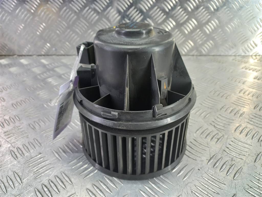 моторчик отопителя FORD Focus  1696011, 2130 рублей, Москва