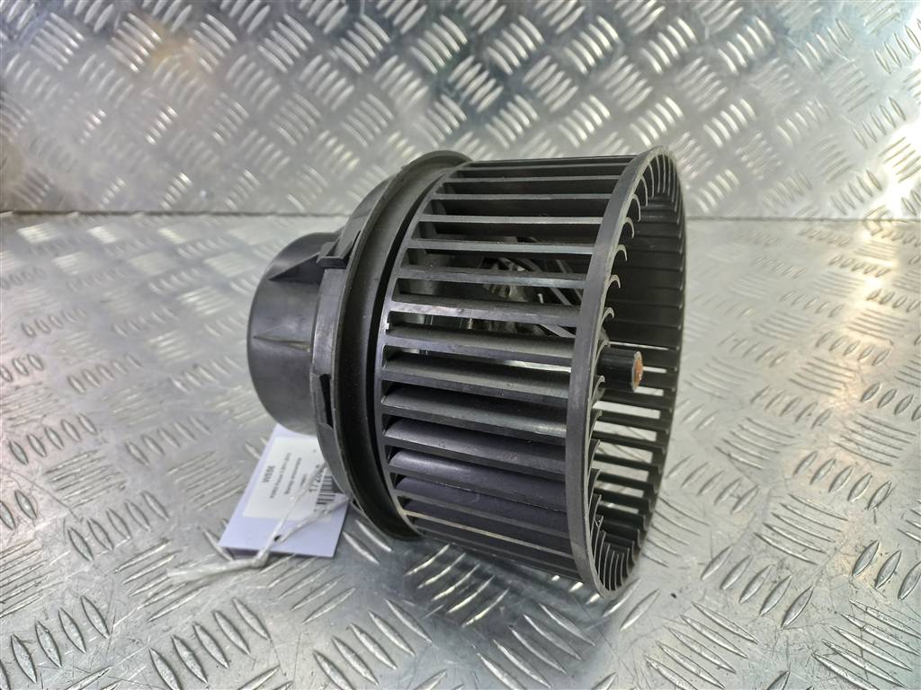 моторчик отопителя FORD Focus  1696011, 2130 рублей, Москва