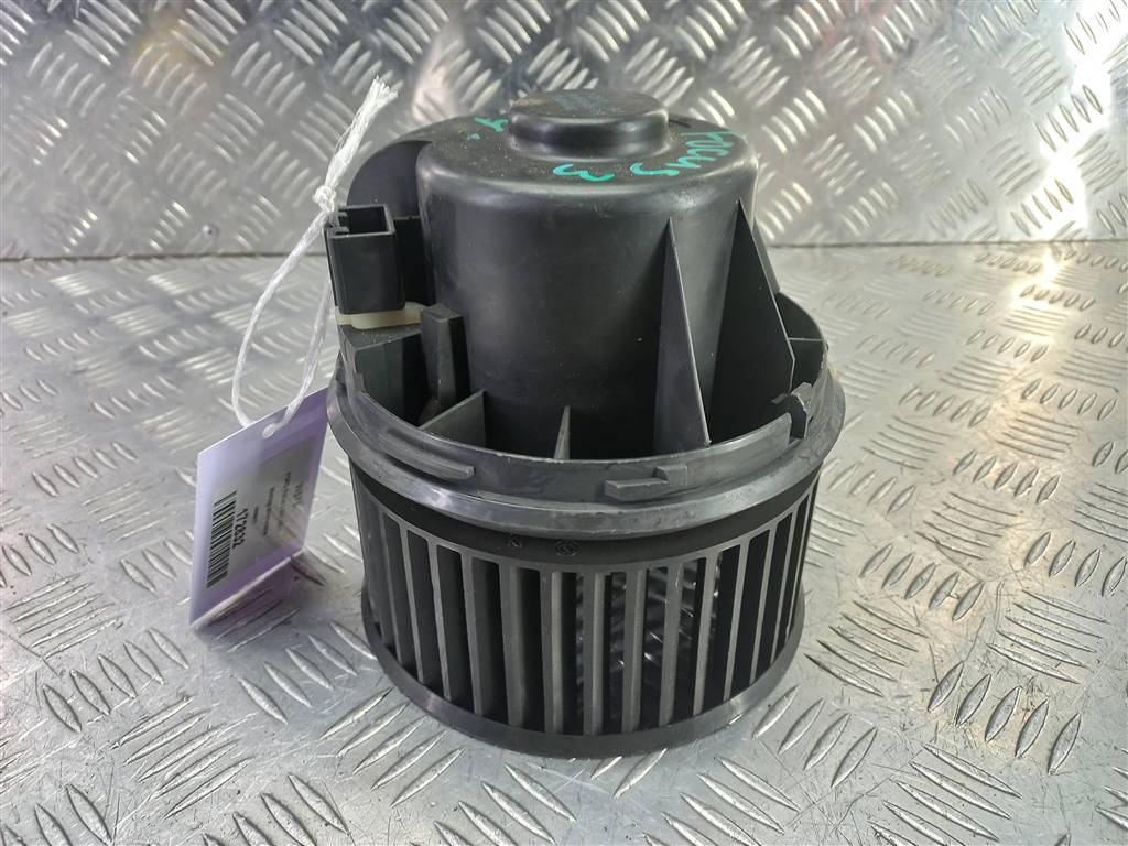 моторчик отопителя FORD Focus  1696011, 2130 рублей, Москва