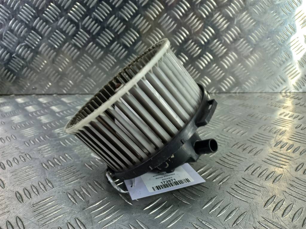 моторчик отопителя MAZDA 3  B32L61B10, 2820 рублей, Москва