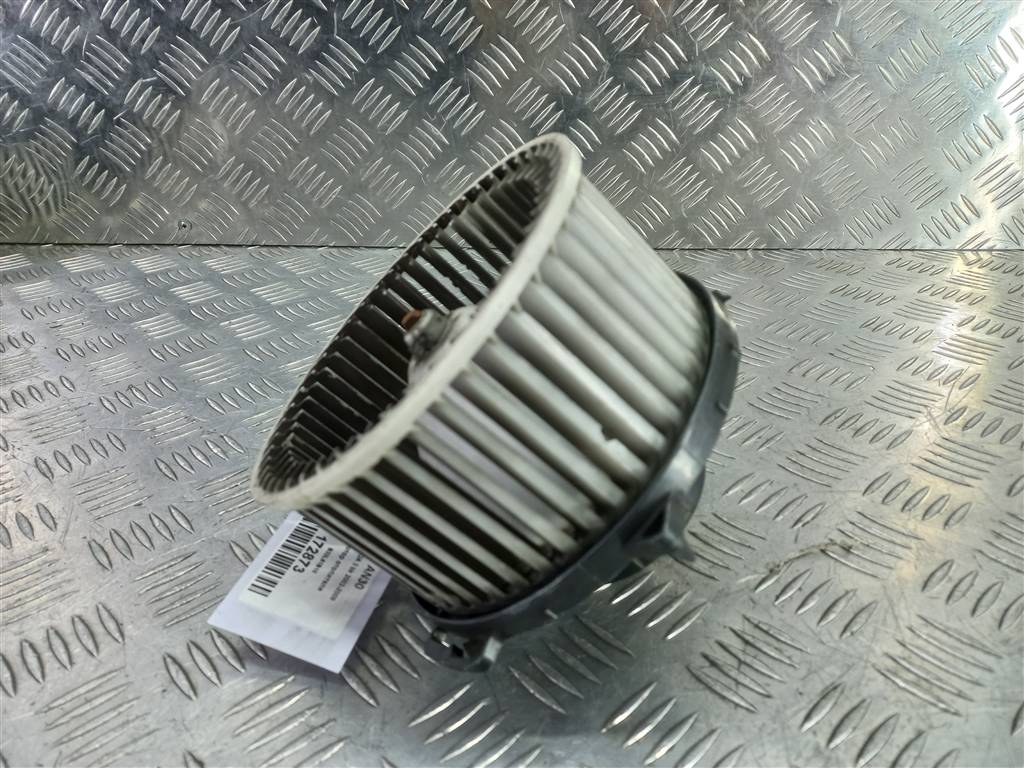 моторчик отопителя MAZDA 3  B32L61B10, 2820 рублей, Москва