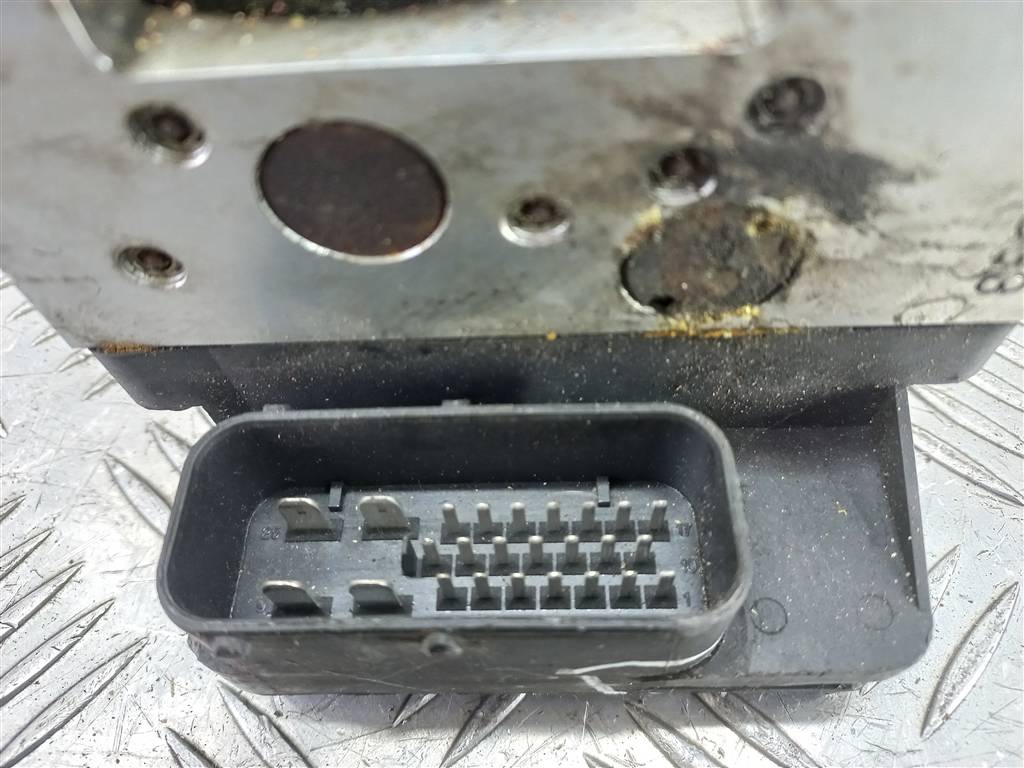 блок abs Hyundai TUCSON 2.0 CRDi AT (112 л.с.)Tucson  I (2004—2011) Внедорожник 589202E150, 21100 рублей, Москва