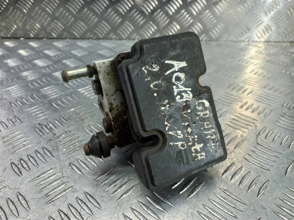 блок abs SUZUKI Grand Vitara 2.0 4WD MT (140 л.с.)Grand Vitara  II (2005—2008) Внедорожник 5611064JC1, 2930 рублей, Москва