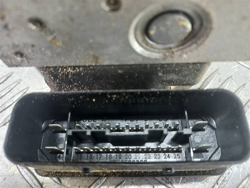 блок abs SUZUKI Grand Vitara 1.6 4WD MT (106 л.с.)Grand Vitara  II (2005—2008) Внедорожник 5611064JC1, 2930 рублей, Москва