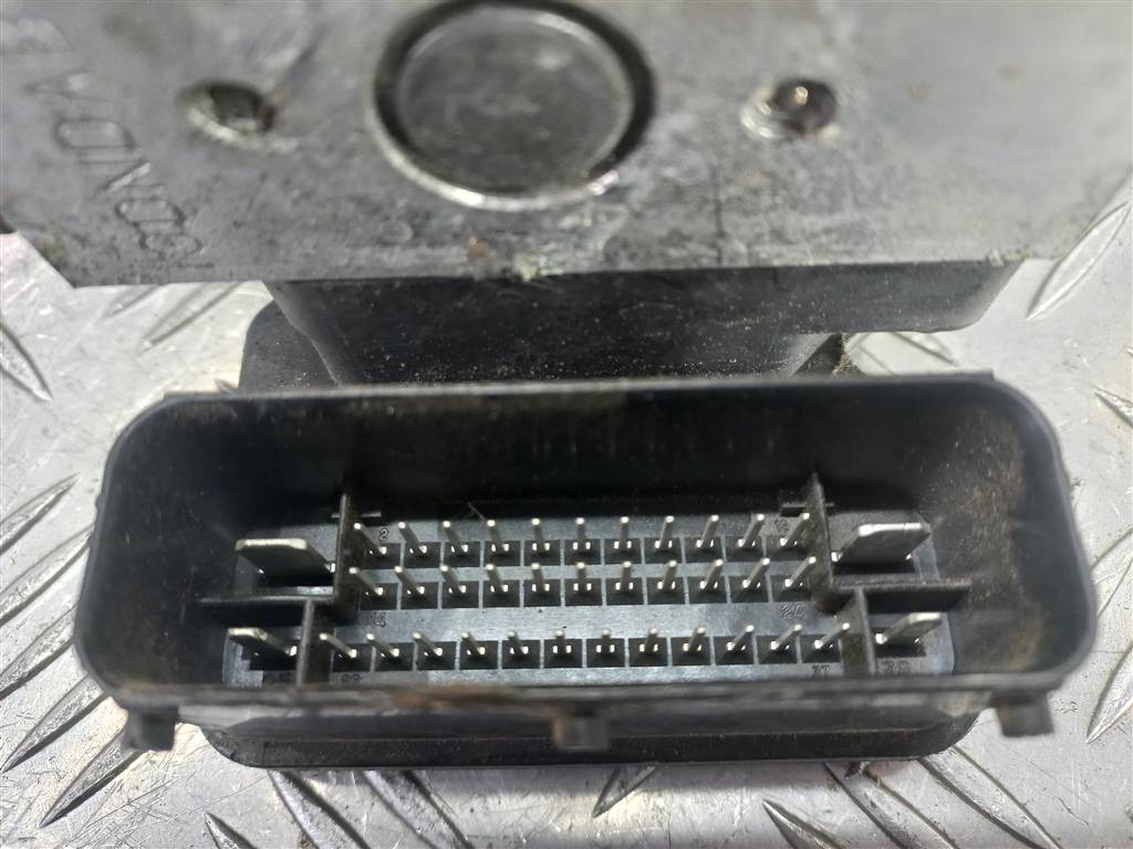 блок abs CHEVROLET  SPARK 1.0 MT (67 л.с.)Spark  M300 (2009—2016) Хетчбэк 95996701, 6380 рублей, Москва