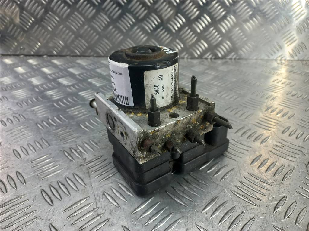 блок abs SUZUKI Grand Vitara 2.0 4WD MT (140 л.с.)Grand Vitara  II (2005—2008) Внедорожник 5611064JC1, 2930 рублей, Москва