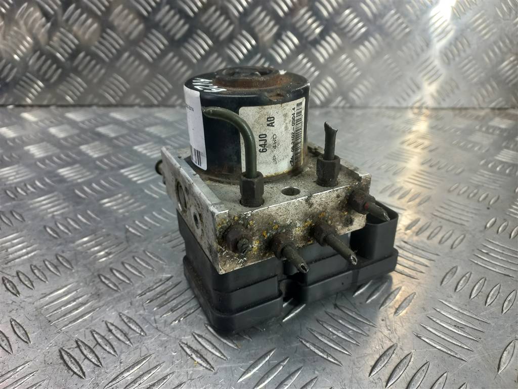 блок abs SUZUKI Grand Vitara 2.0 4WD MT (140 л.с.)Grand Vitara  II (2005—2008) Внедорожник 5611064JC1, 2930 рублей, Москва