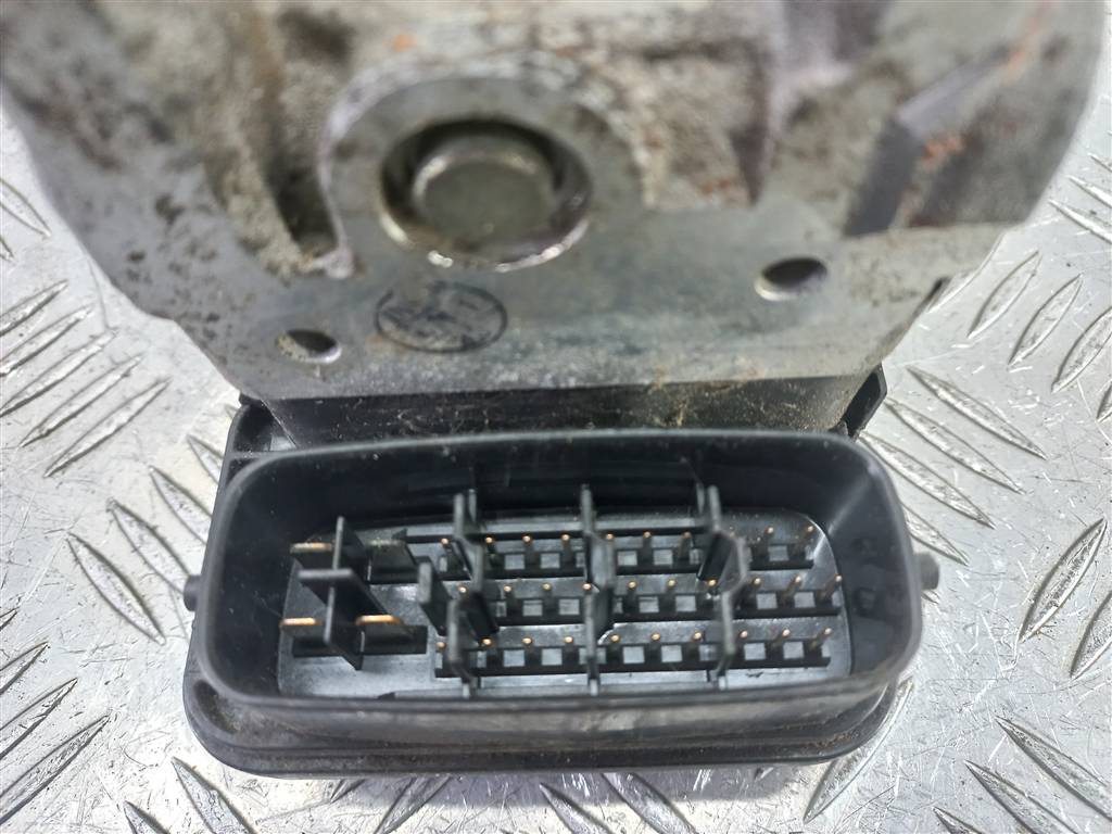 блок abs SUZUKI JIMNY 1.3 4WD MT (86 л.с.)Jimny  III рестайлинг (2005—2012) Внедорожник 5610076JA0, 6150 рублей, Москва