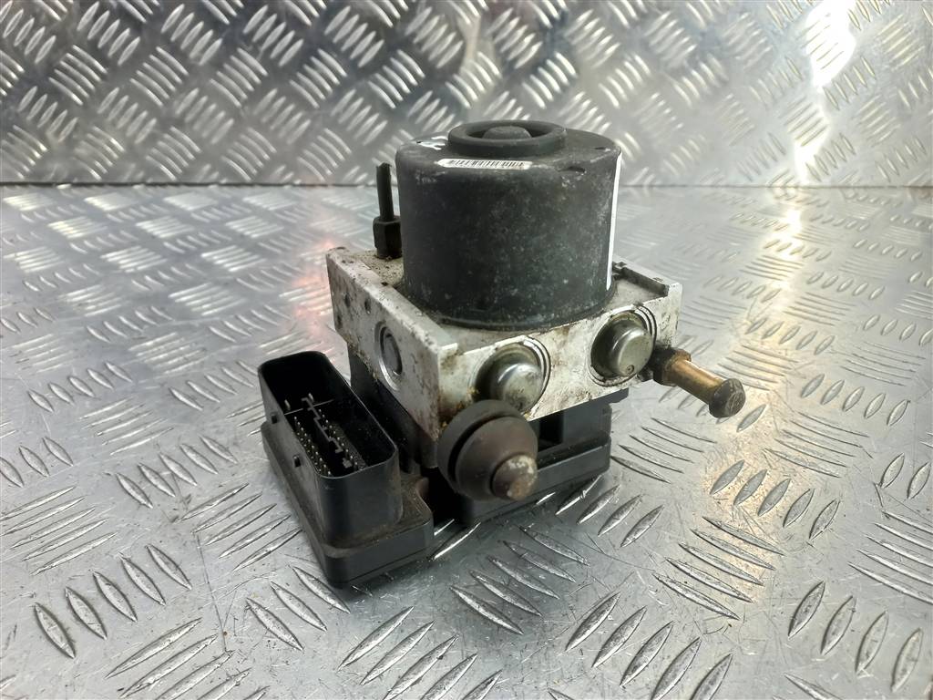 блок abs SUZUKI Grand Vitara 2.0 4WD MT (140 л.с.)Grand Vitara  II (2005—2008) Внедорожник 5611064JC1, 2930 рублей, Москва