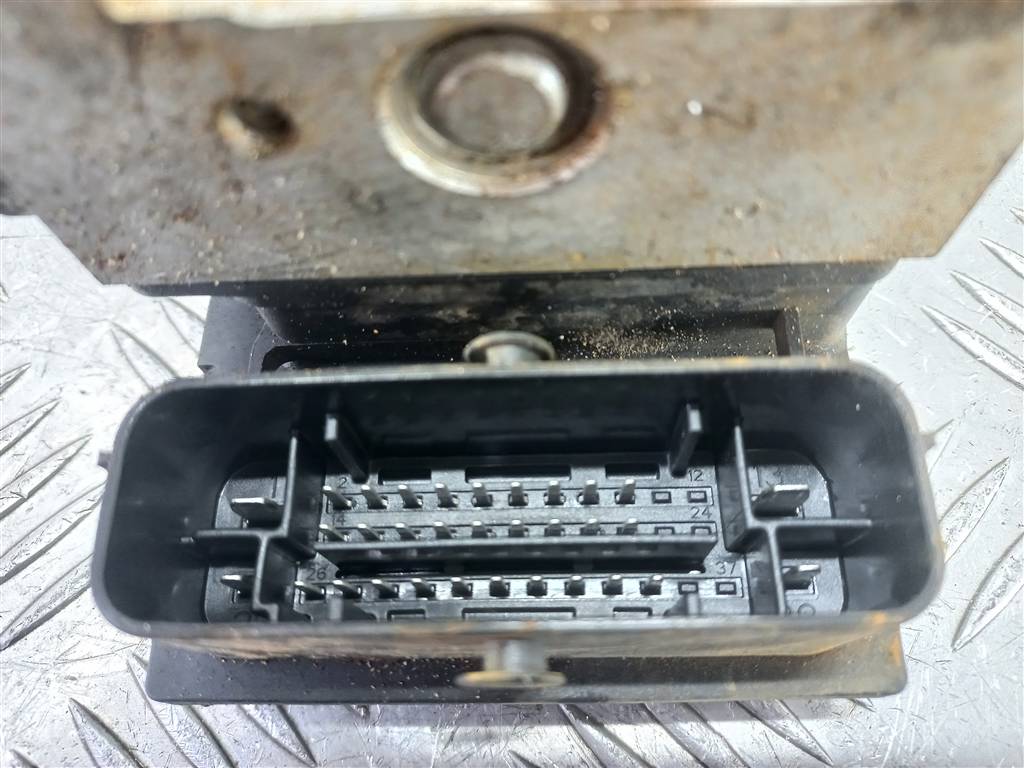 блок abs SUZUKI SX4 1.6 4WD MT (112 л.с.)SX4  I рестайлинг (2009—2014) Внедорожник 5611055L80, 4200 рублей, Москва