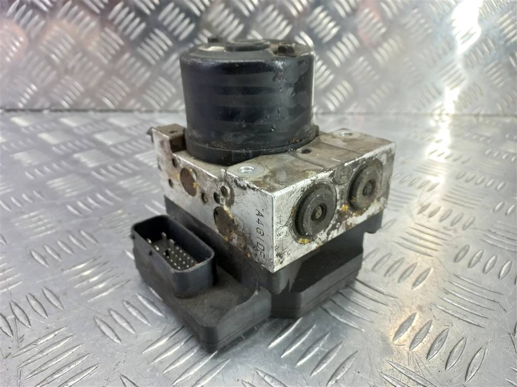 блок abs Hyundai TUCSON 2.0 CRDi AT (112 л.с.)Tucson  I (2004—2011) Внедорожник 589202E150, 21100 рублей, Москва