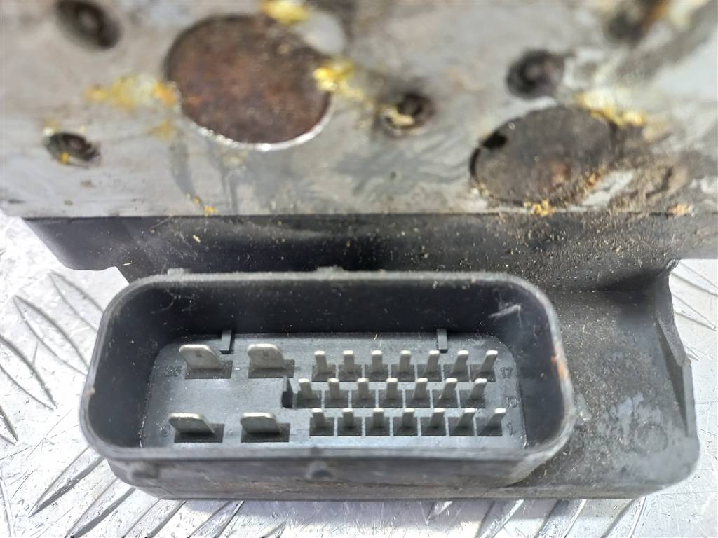 блок abs Hyundai TUCSON 2.0 CRDi AT (112 л.с.)Tucson  I (2004—2011) Внедорожник 589202E150, 21100 рублей, Москва