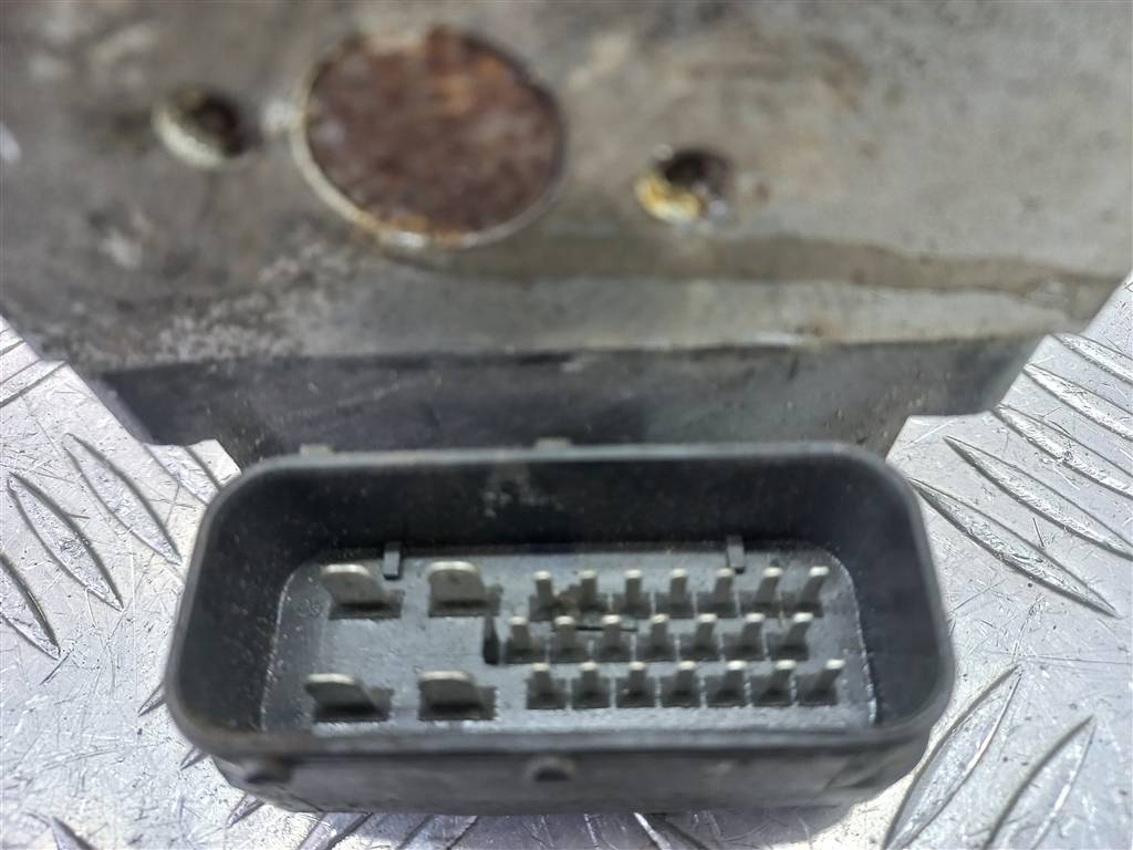 блок abs Hyundai MATRIX 1.6 MT (103 л.с.)Matrix  I рестайлинг (2005—2008) Минивэн 5891017500, 2820 рублей, Москва