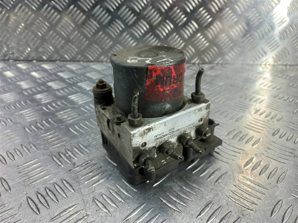 блок abs Hyundai GETZ 1.1 MT (66 л.с.)Getz  I рестайлинг (2005—2011) Хетчбэк 589101C310, 3160 рублей, Москва