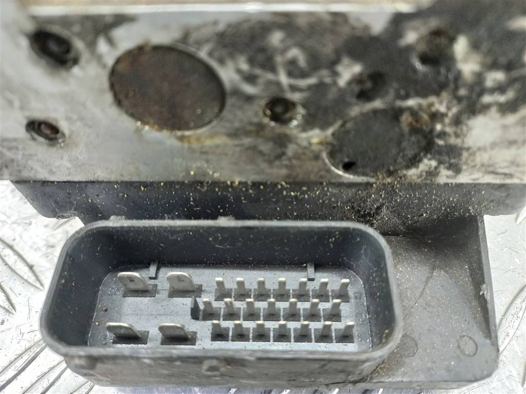 блок abs Hyundai TUCSON 2.0 CRDi AT (112 л.с.)Tucson  I (2004—2011) Внедорожник 589202E150, 21100 рублей, Москва