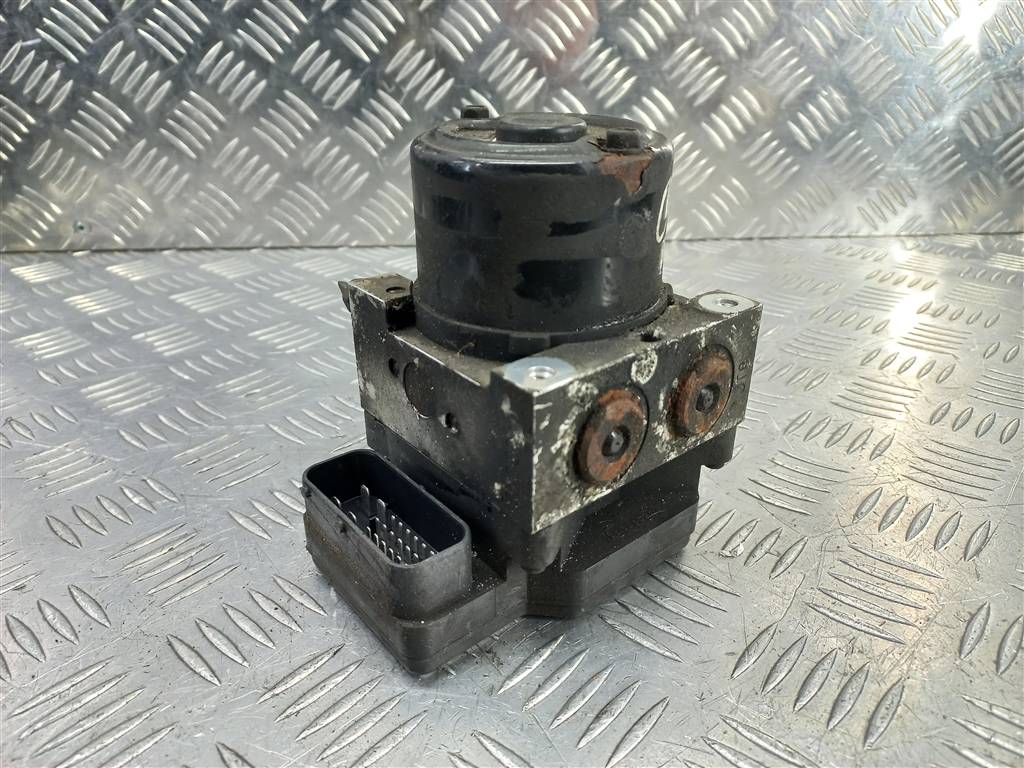 блок abs Hyundai TUCSON 2.0 MT (140 л.с.)Tucson  I (2004—2011) Внедорожник 589202E000, 2130 рублей, Москва