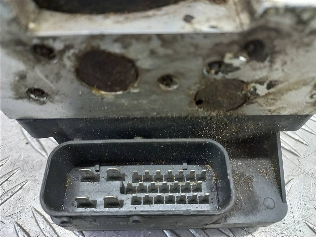 блок abs Hyundai TUCSON 2.0 MT (140 л.с.)Tucson  I (2004—2011) Внедорожник 589202E150, 21100 рублей, Москва