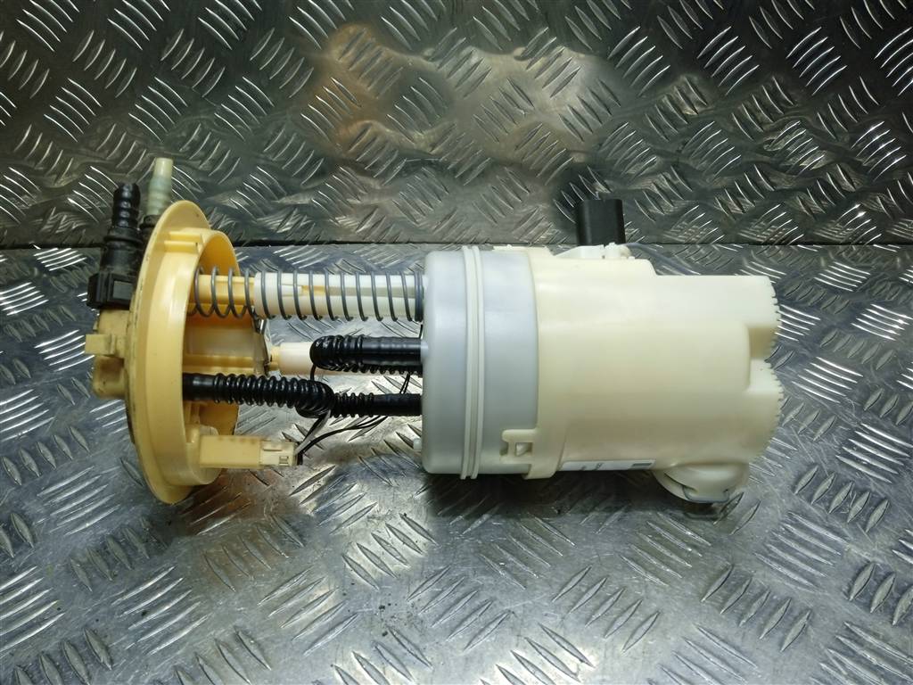 насос топливный (бензонасос) MITSUBISHI COLT  MN135000, 4770 рублей, Москва