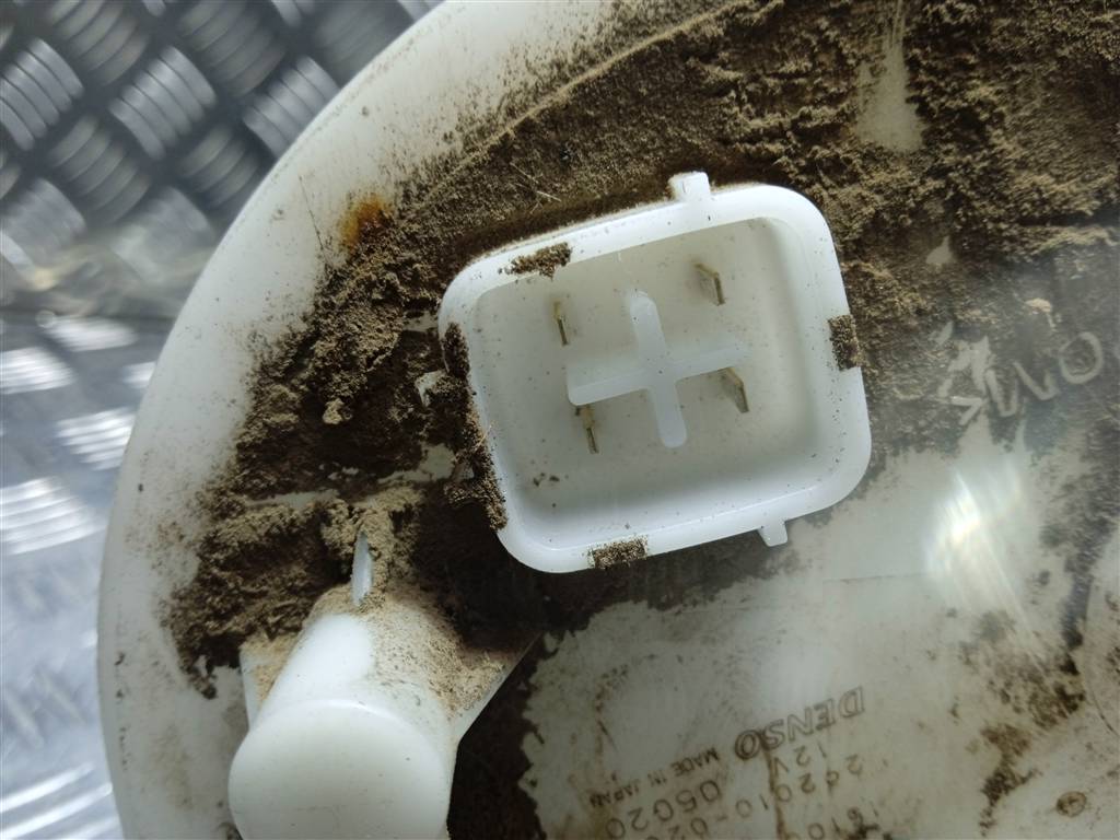 насос топливный (бензонасос) SUZUKI Grand Vitara 2.0 4WD MT (140 л.с.)Grand Vitara  II (2005—2008) Внедорожник 1510065J01, 2700 рублей, Москва