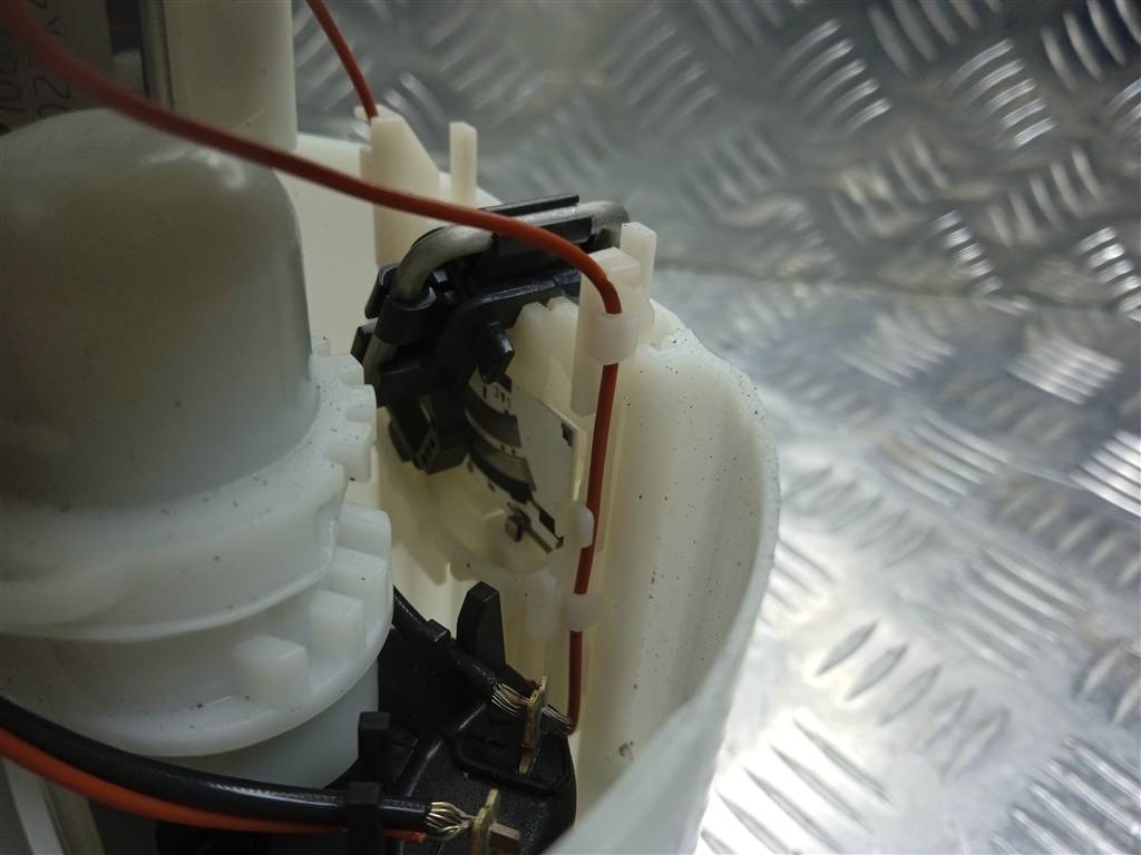 насос топливный (бензонасос) FORD Focus  1851737, 5580 рублей, Москва