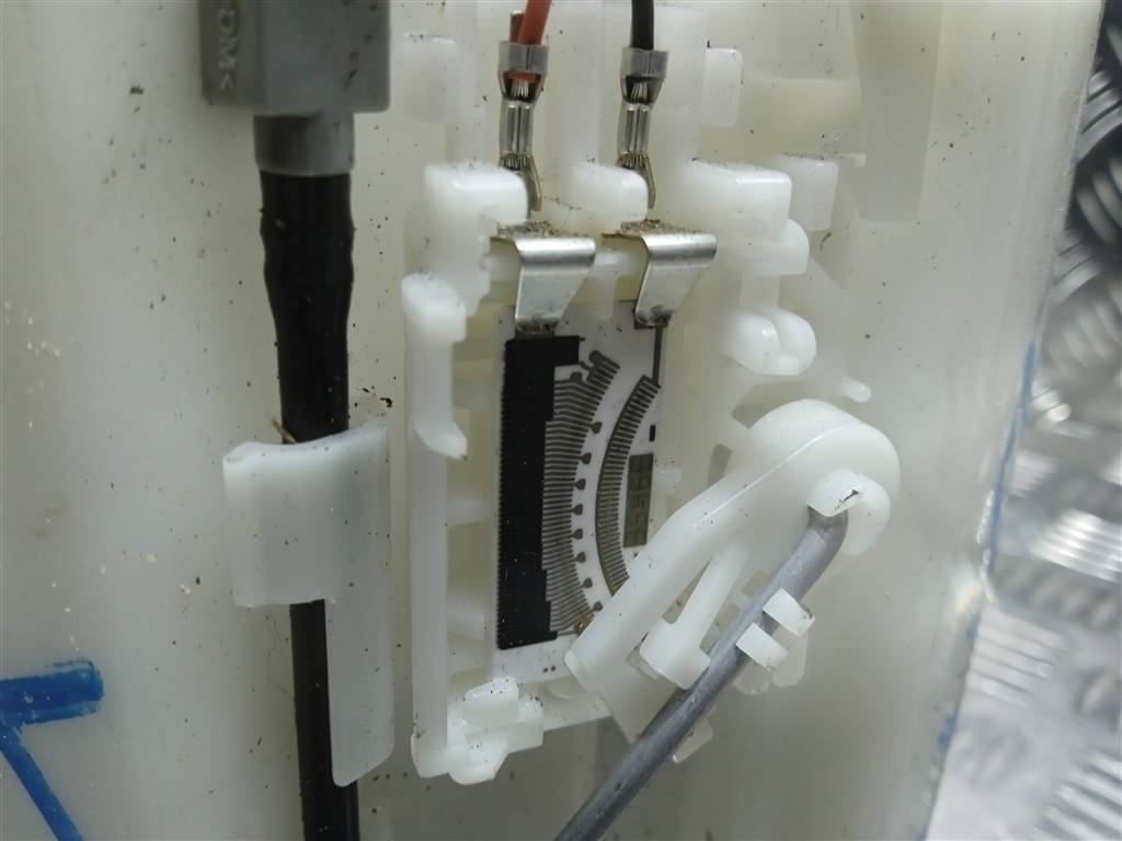 насос топливный (бензонасос) MITSUBISHI ASX  1760A298, 3279 рублей, Москва