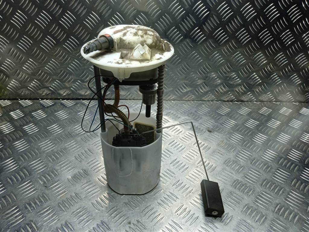 насос топливный (бензонасос) SUZUKI SX4 1.6 MT (125 л.с.)Swift  III (2004—2011) Хетчбэк 1510079J00, 3279 рублей, Москва