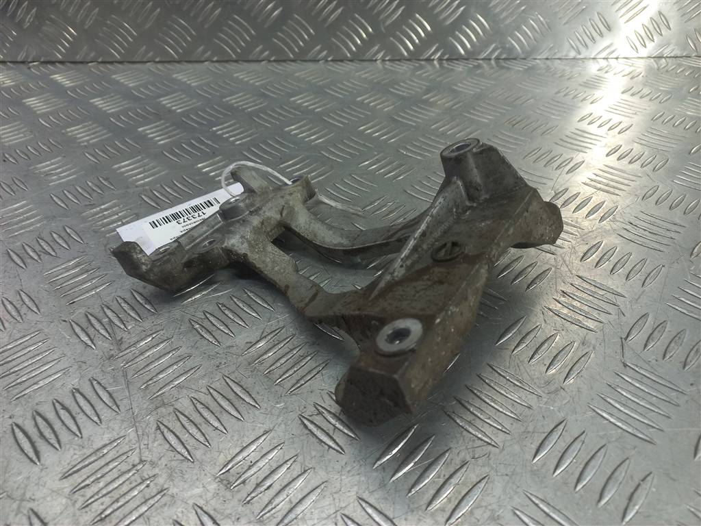 кронштейн компрессора кондиционера HONDA CR-V 2.0 AT (150 л.с.)CR-V  IV (2011—2015) Внедорожник 38930R3AG00, 860 рублей, Москва