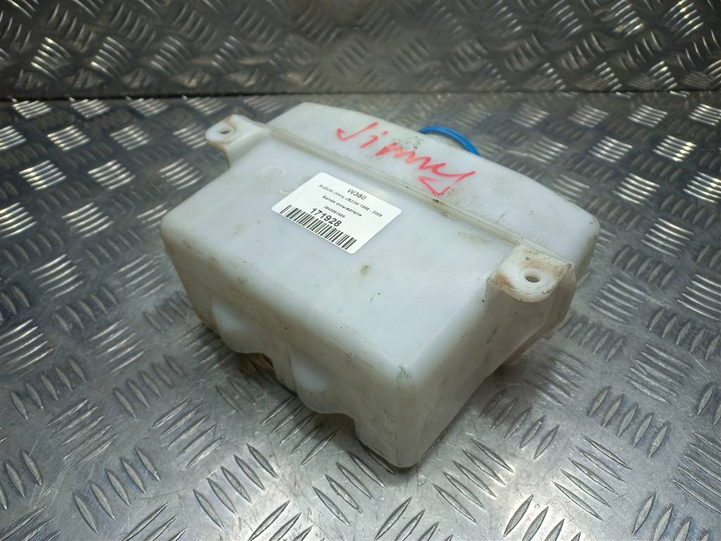 бачок омывателя SUZUKI JIMNY  3845081A00, 860 рублей, Москва