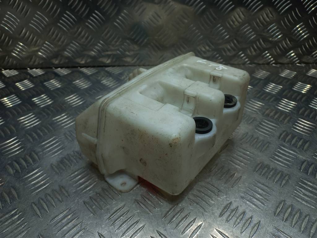 бачок омывателя SUZUKI JIMNY  3845081A00, 860 рублей, Москва