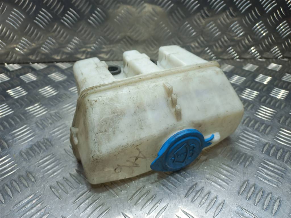 бачок омывателя SUZUKI JIMNY Jimny 3845081A00, 860 рублей, Москва