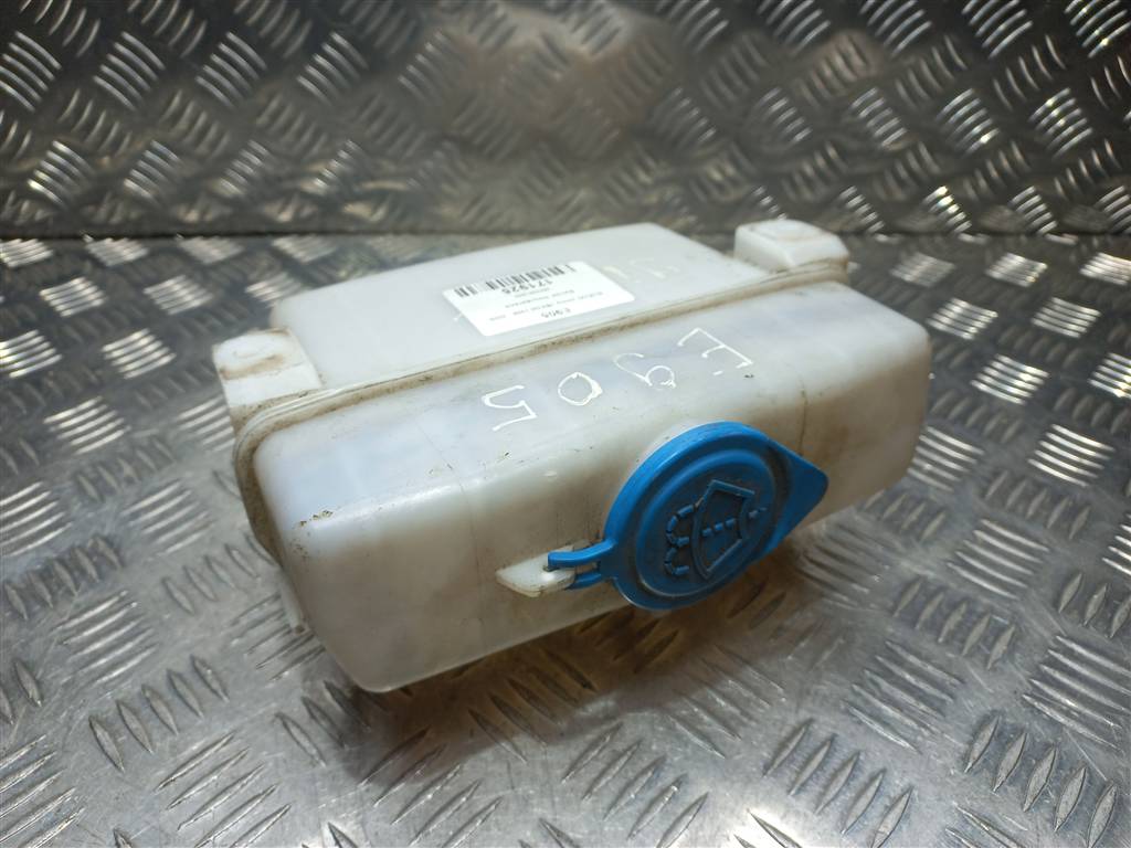 бачок омывателя SUZUKI JIMNY 1.3 4WD MT (86 л.с.)Jimny  III рестайлинг (2005—2012) Внедорожник 3845081A00, 860 рублей, Москва